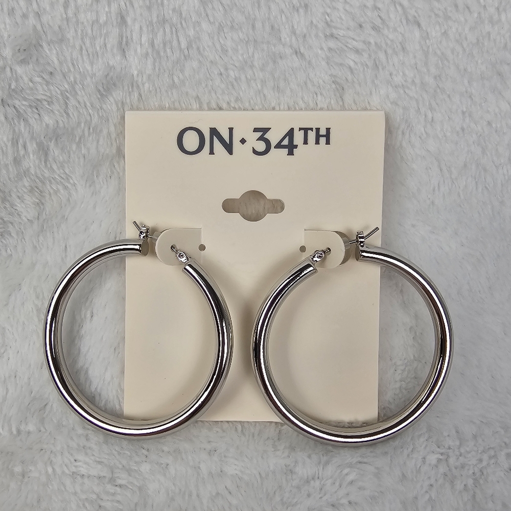 ON 34th Silver Tone Hoop Pierced Earrings Classic Round